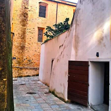 De Charme Au Coeur De La Citadelle De Bastia *