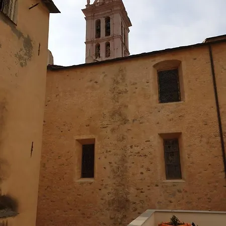 De Charme Au Coeur De La Citadelle De Bastia (Corsica)